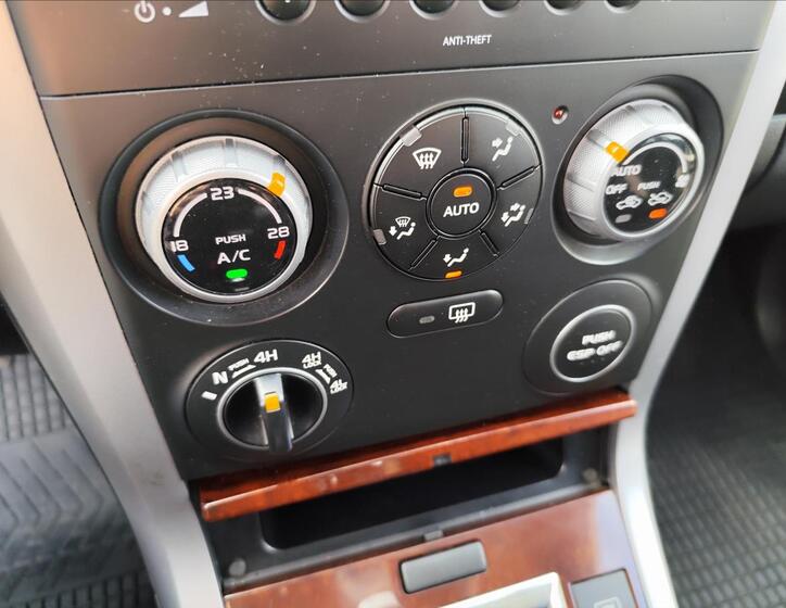 Suzuki Grand Vitara 24