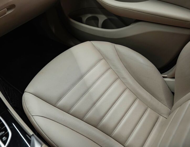 Mercedes-Benz GLC 11
