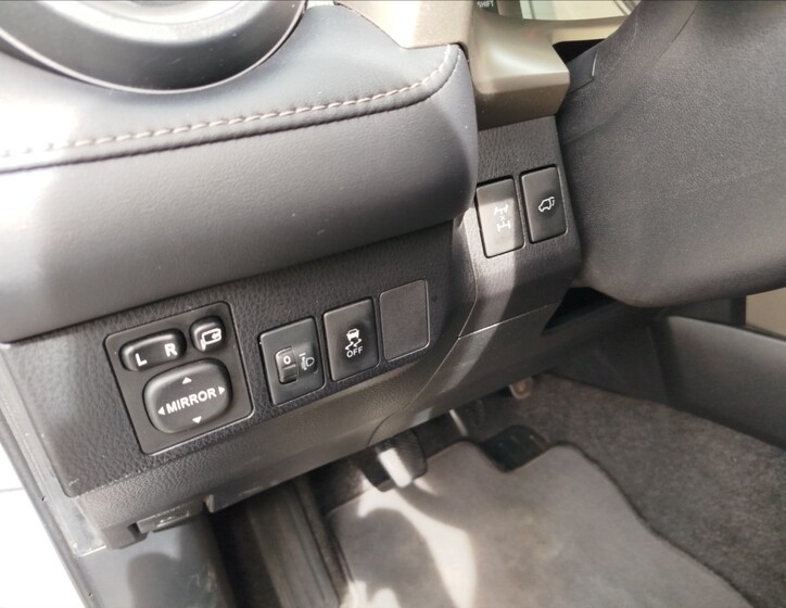 Toyota RAV4 17