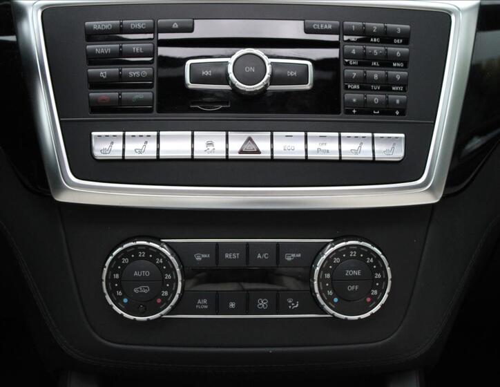 Mercedes-Benz Třídy M 30