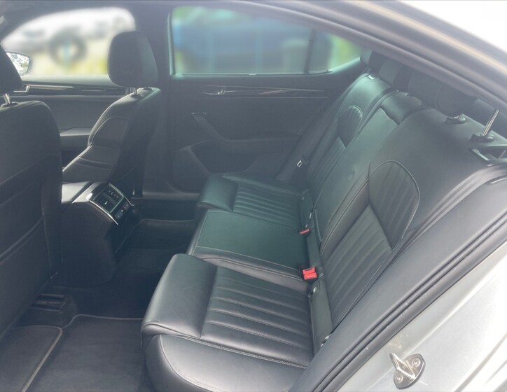 Škoda Superb 8
