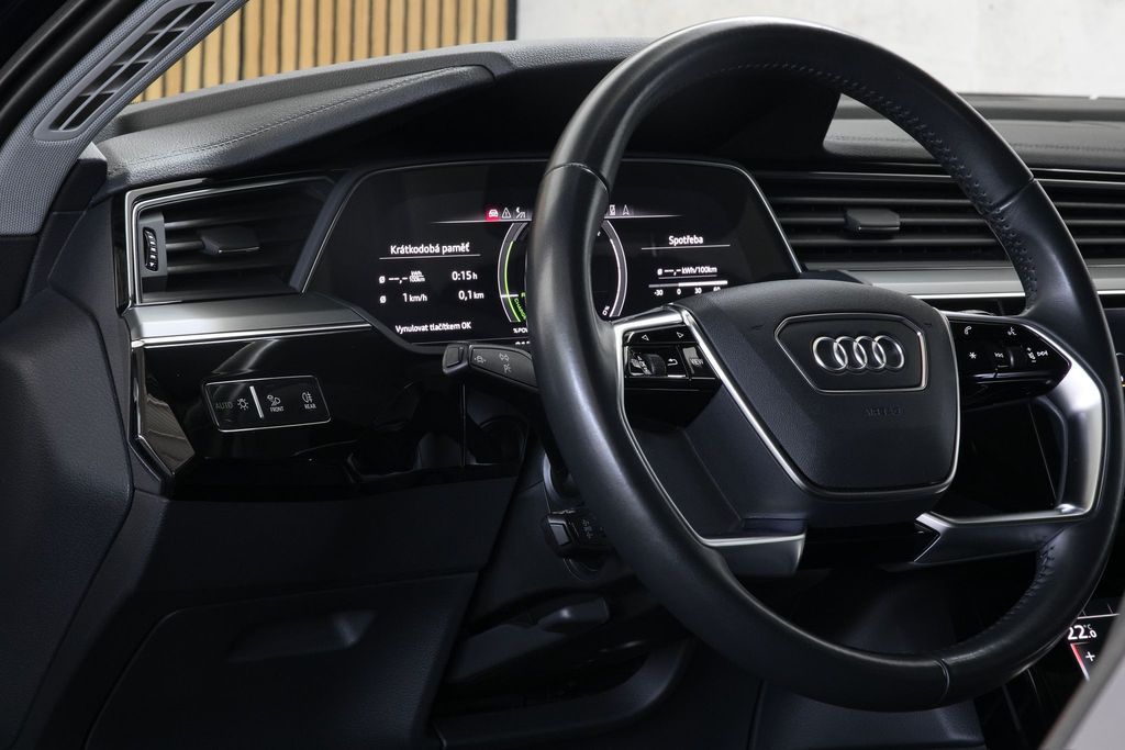 Audi e-tron