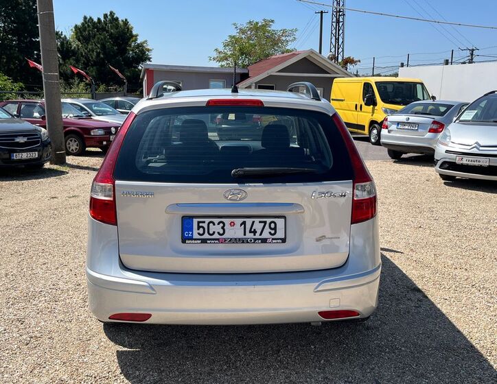 Hyundai i30 4