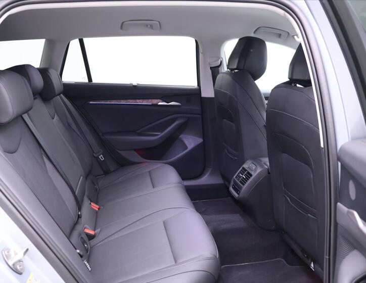 Škoda Superb 16