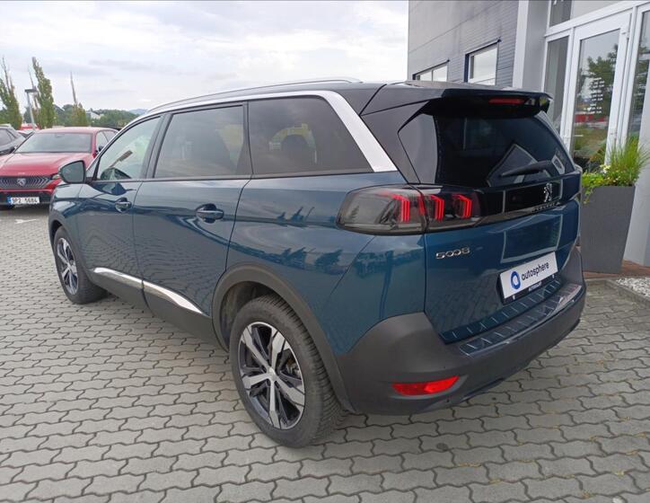 Peugeot 5008 10