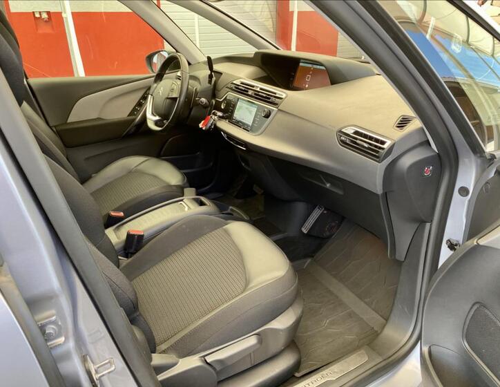 Citroën Grand C4 SpaceTourer 24