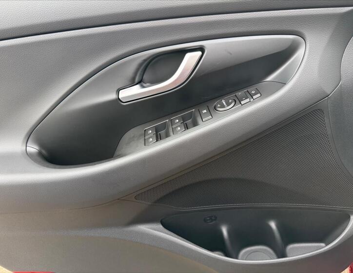Hyundai i30 14