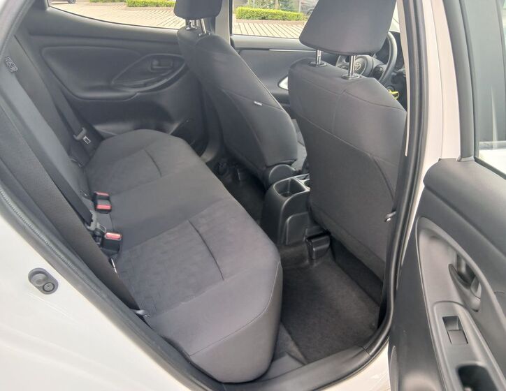 Toyota Yaris 15