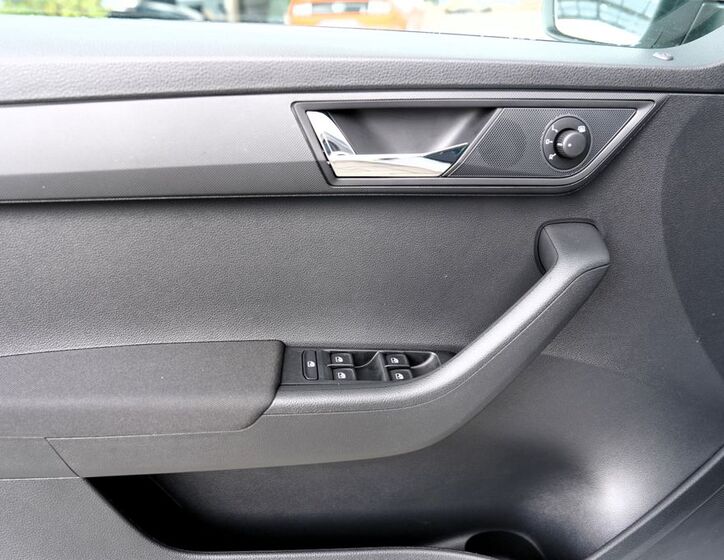 Škoda Fabia 16