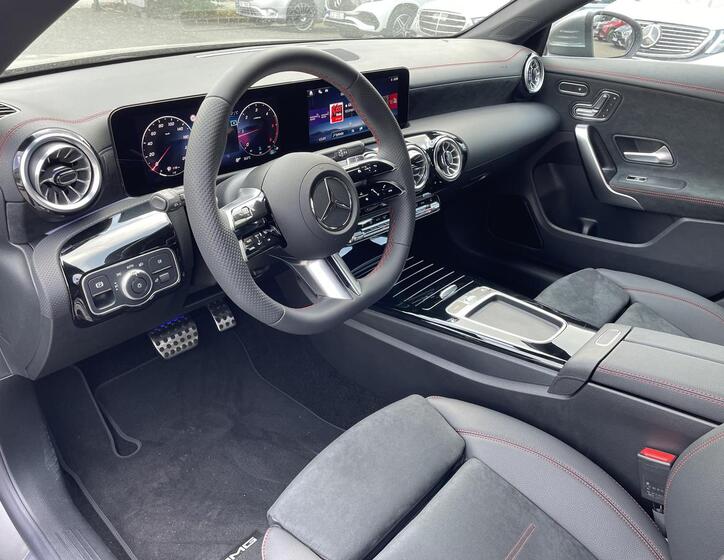 Mercedes-Benz CLA 6