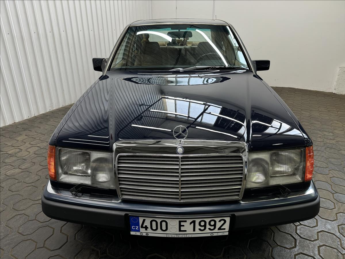 Mercedes-Benz 124