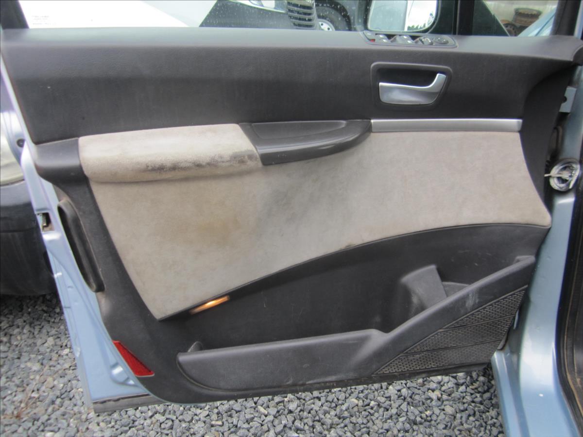 Peugeot 807