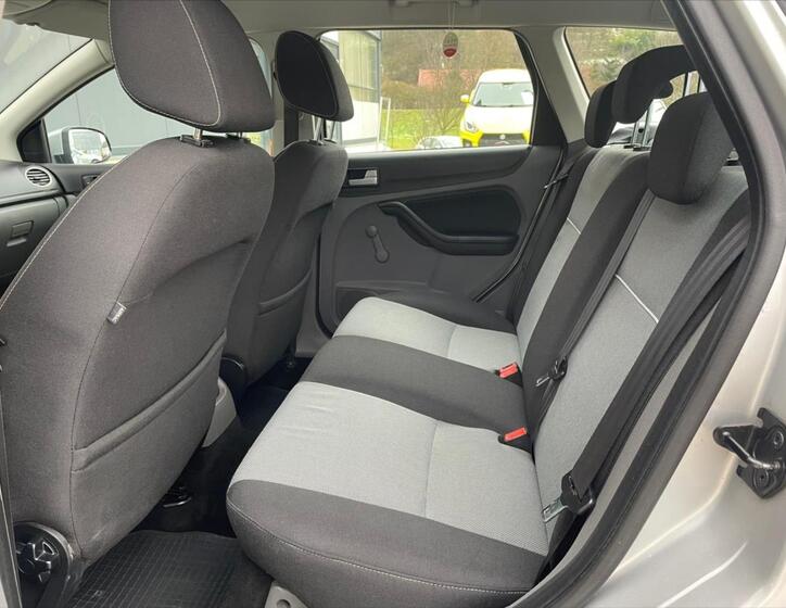 Ford Focus 11