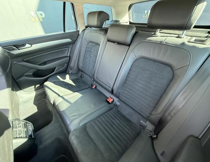 Volkswagen Passat 12