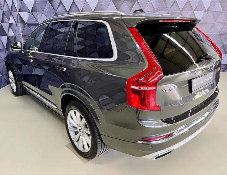 Volvo XC90 5
