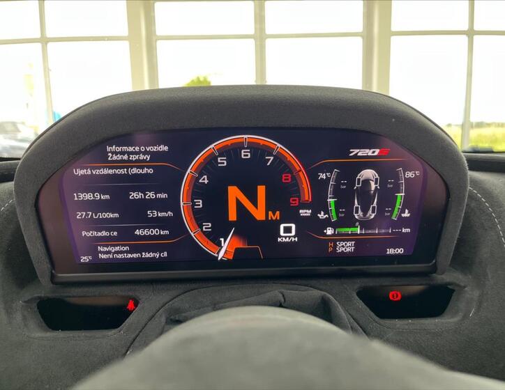 McLaren 720S 8