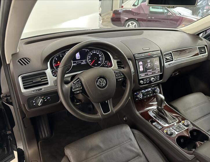 Volkswagen Touareg 6