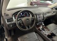 Volkswagen Touareg 6