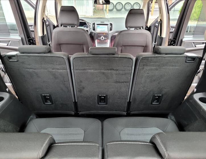 Ford Galaxy 38