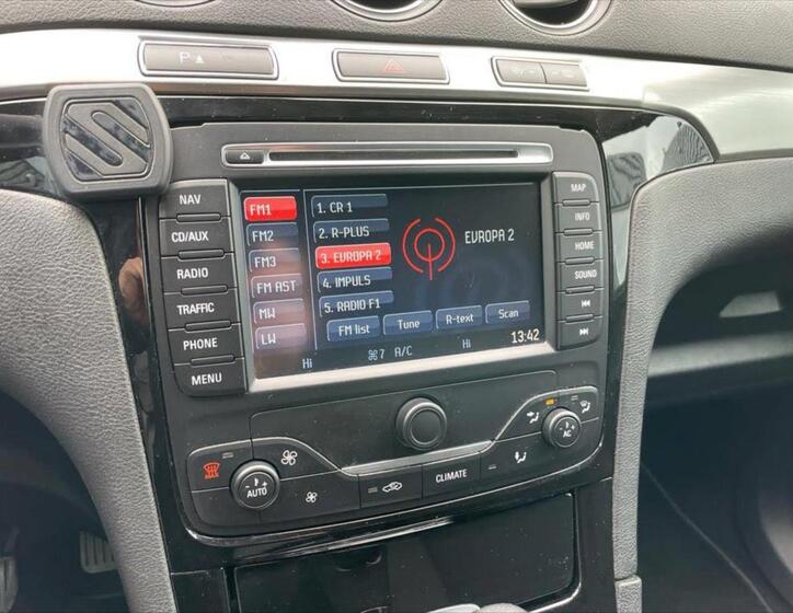 Ford S-MAX 10