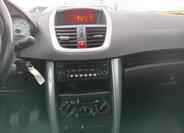 Peugeot 207 13