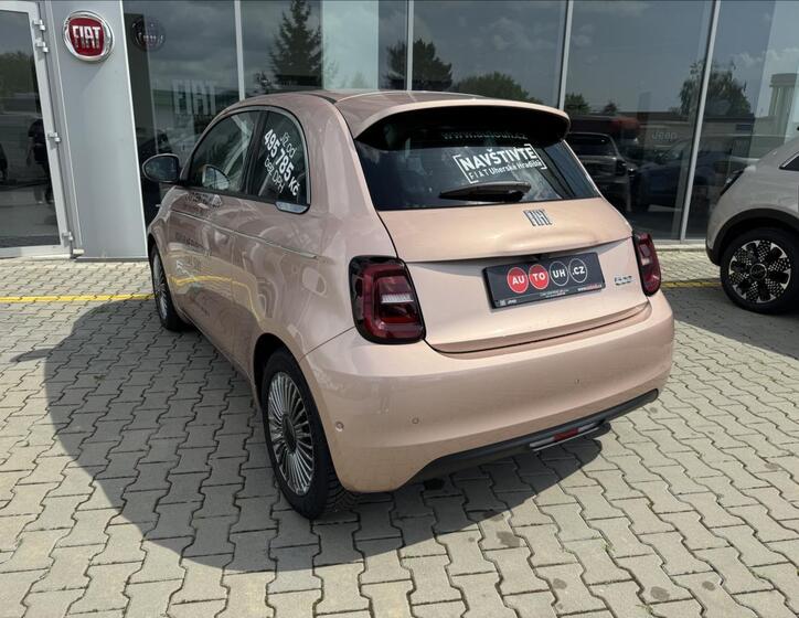 Fiat 500e 4