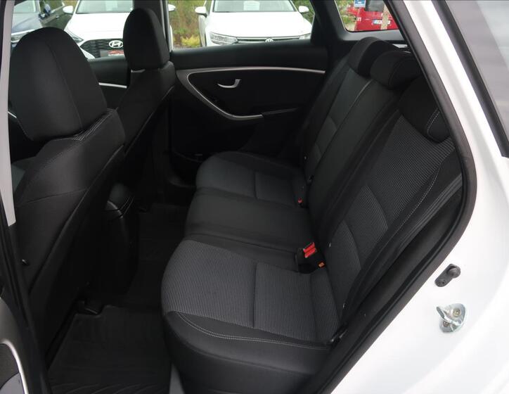 Hyundai i30 17