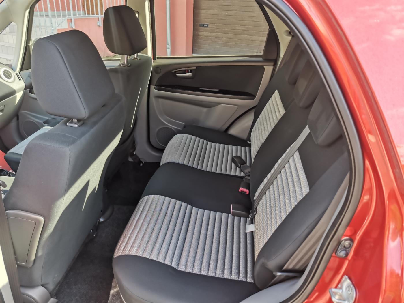 Suzuki SX4