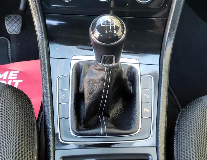 Volkswagen Golf 36