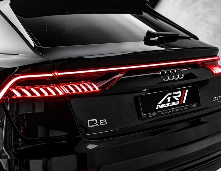 Audi Q8 10