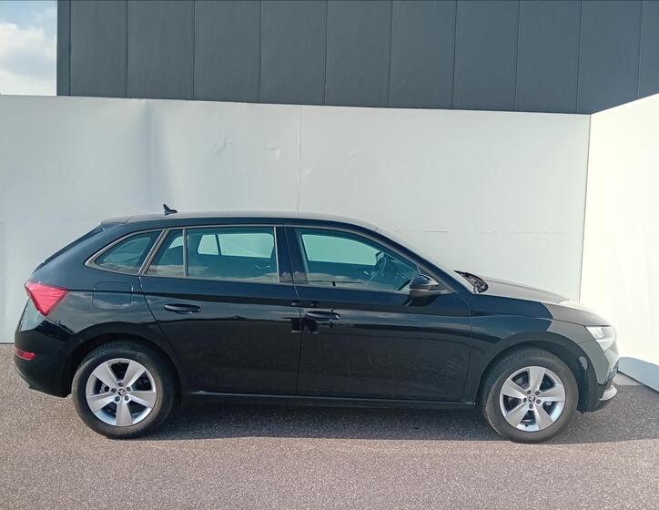 Škoda Scala 3