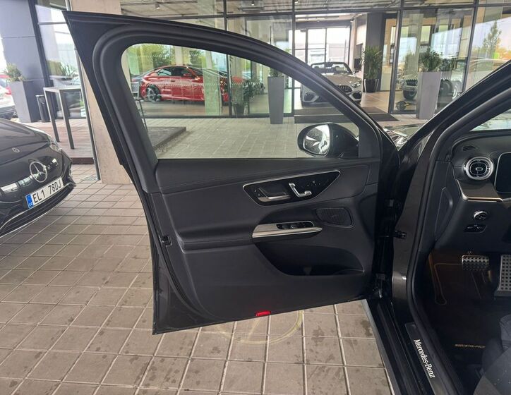 Mercedes-Benz GLC 9