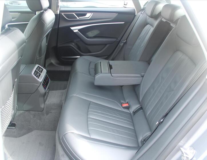 Audi A7 11