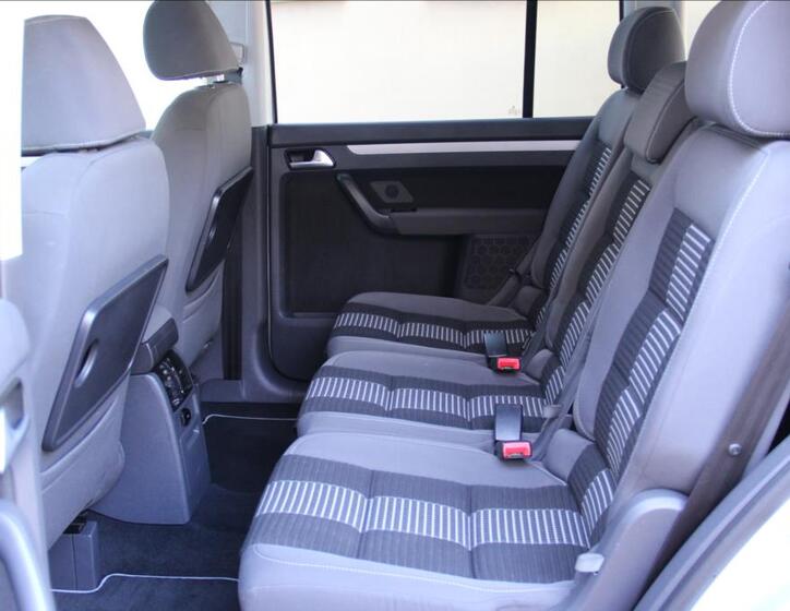 Volkswagen Touran 14