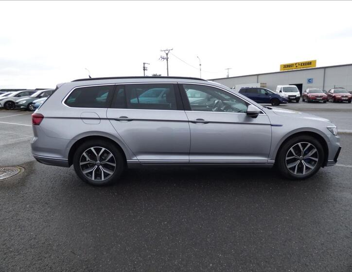 Volkswagen Passat 2
