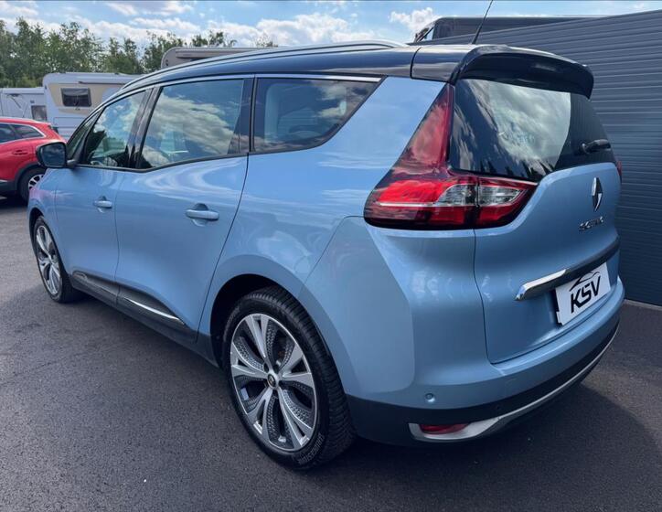 Renault Grand Scénic 9