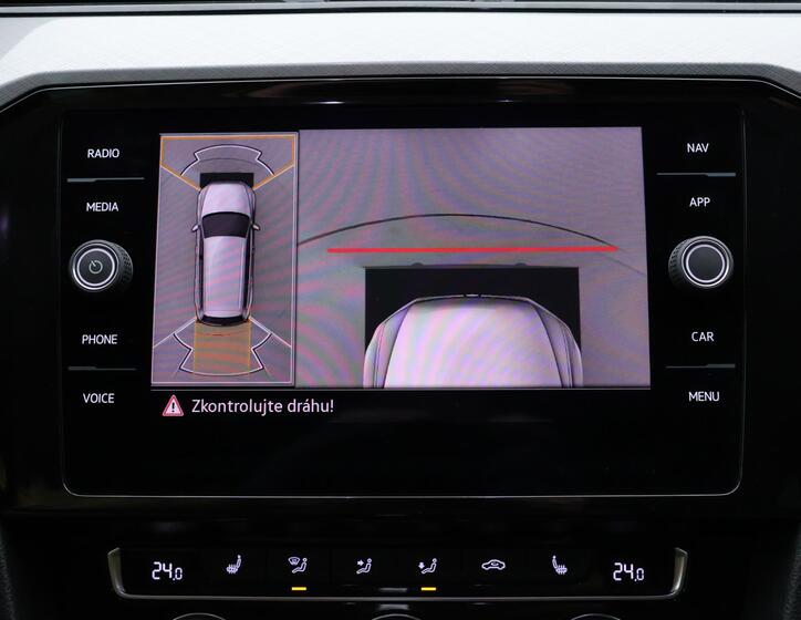 Volkswagen Passat 24