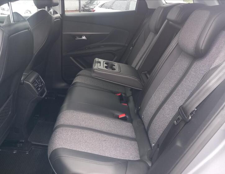 Peugeot 3008 18