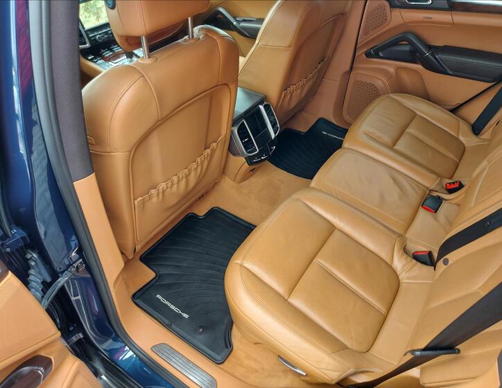 Porsche Cayenne 17