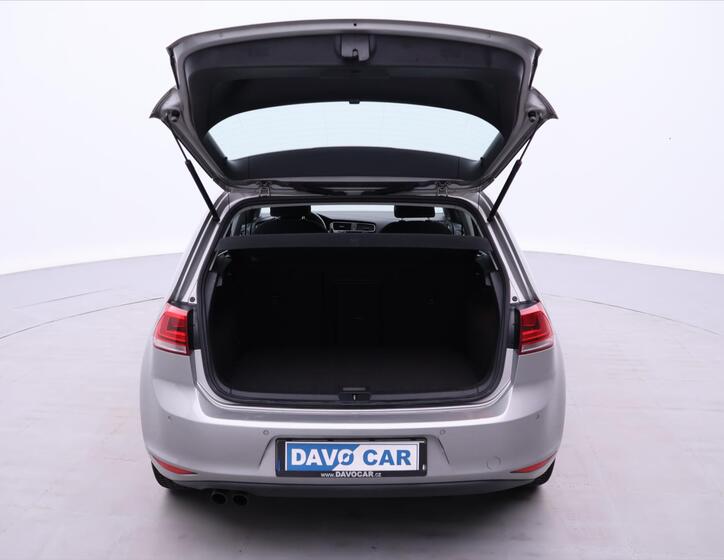 Volkswagen Golf 9