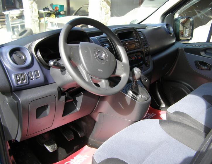 Opel Vivaro 13