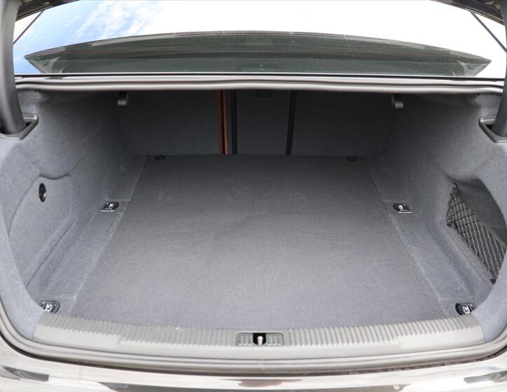 Audi A6 10