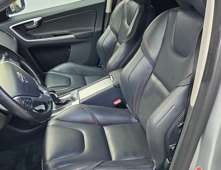 Volvo XC60 8