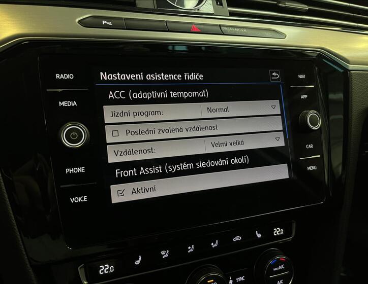 Volkswagen Passat 9