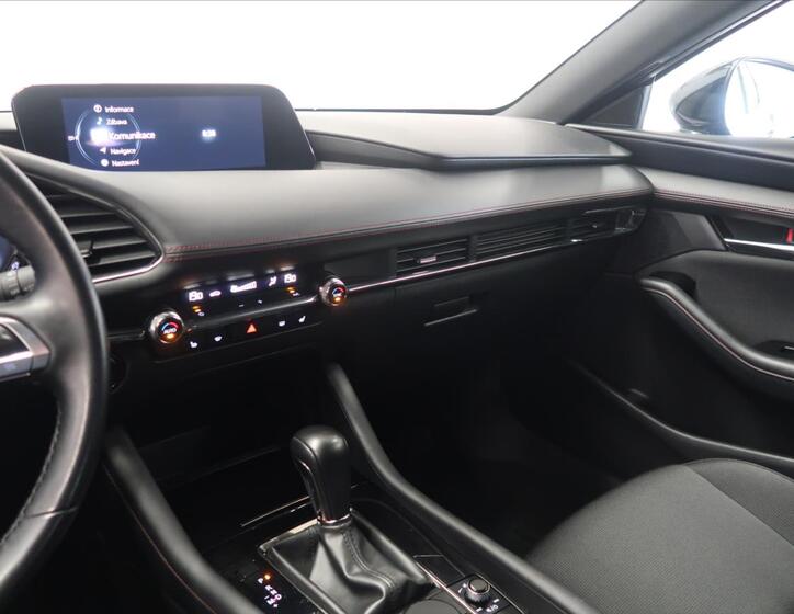 Mazda 3 25