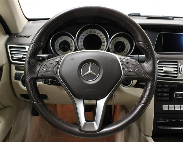 Mercedes-Benz Třídy E 24