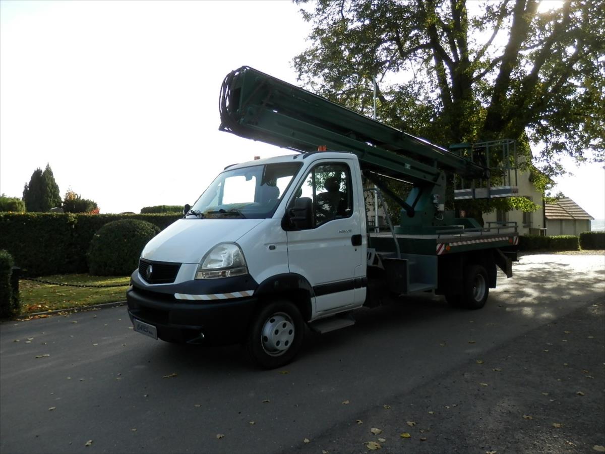 Renault Mascott