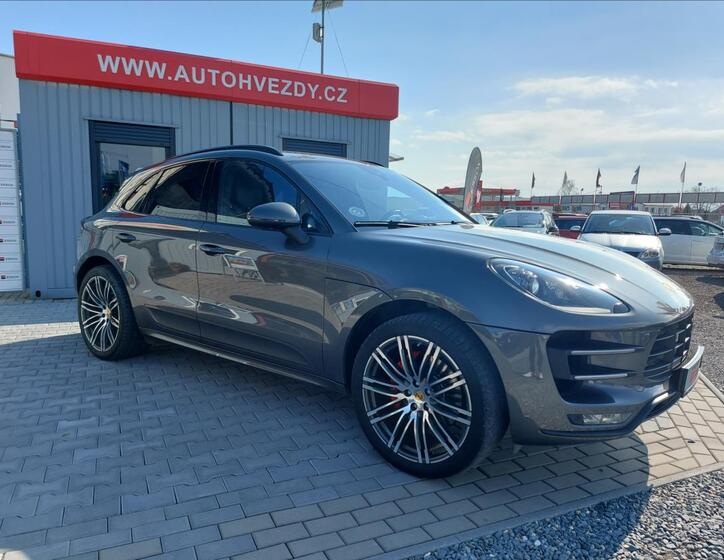 Porsche Macan 1