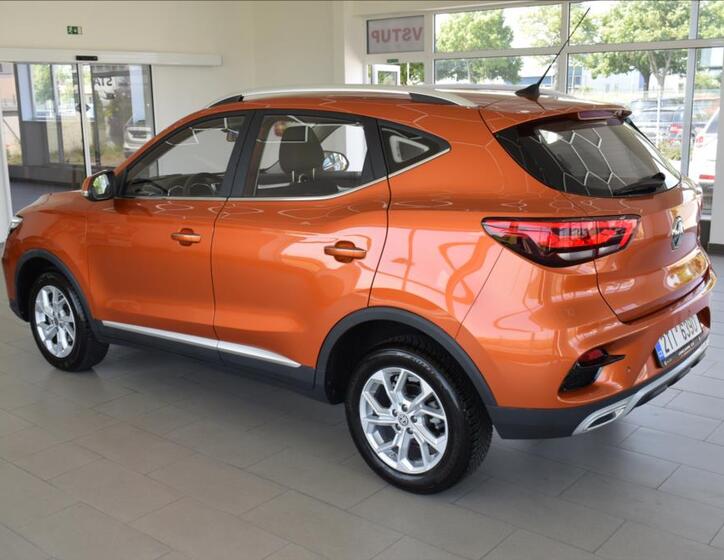 MG ZS 8