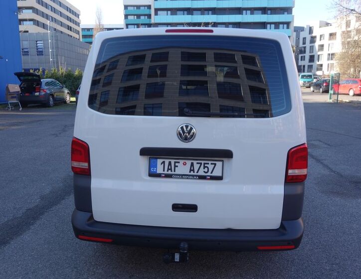 Volkswagen Transporter 9